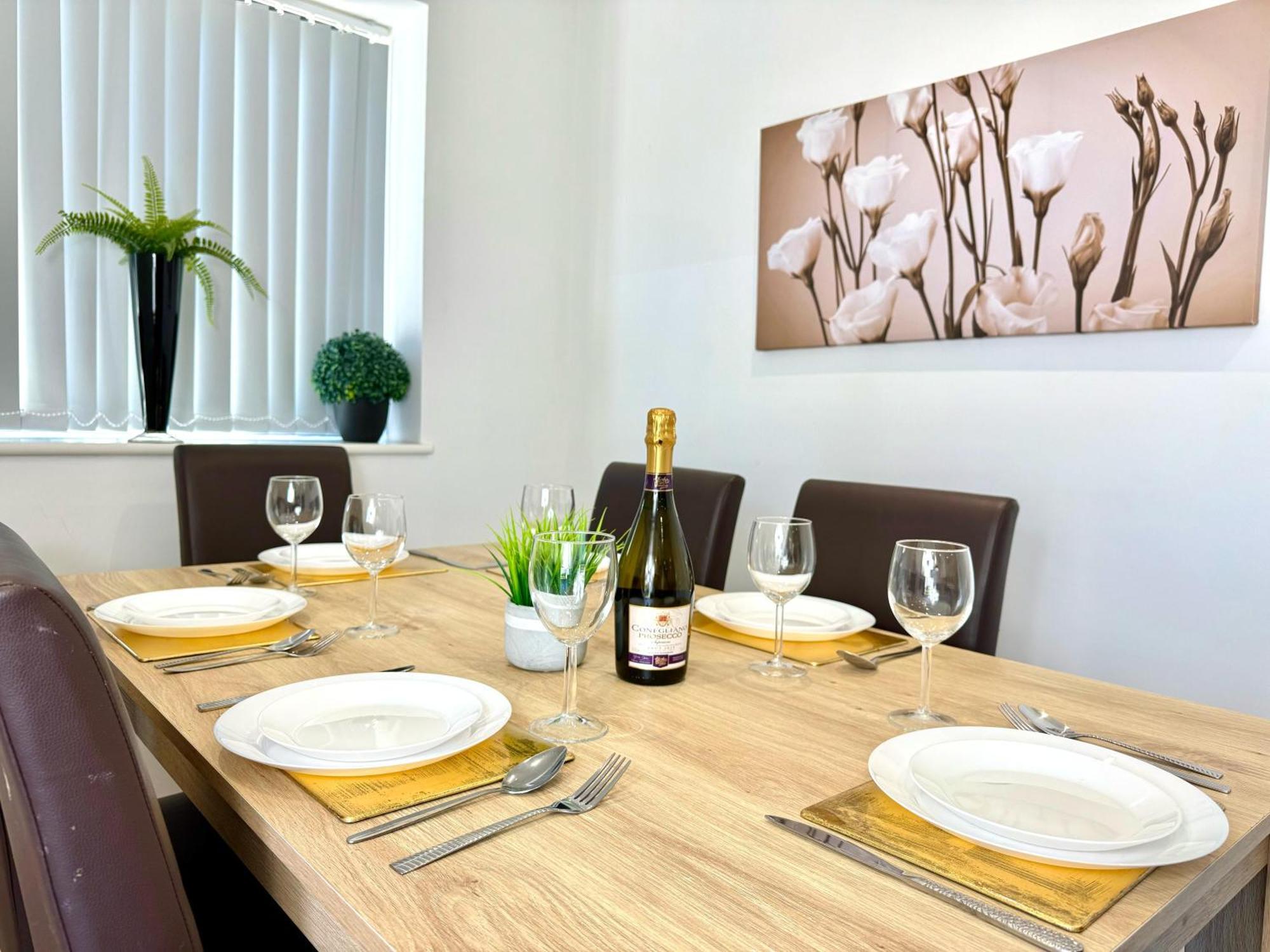 Evergreen Lodge - Two Bed Lux Flat - Parking, Garden, Patio, Wifi, Netflix - Close To Blenheim Palace & Oxford - F3 คิดลิงตัน ภายนอก รูปภาพ