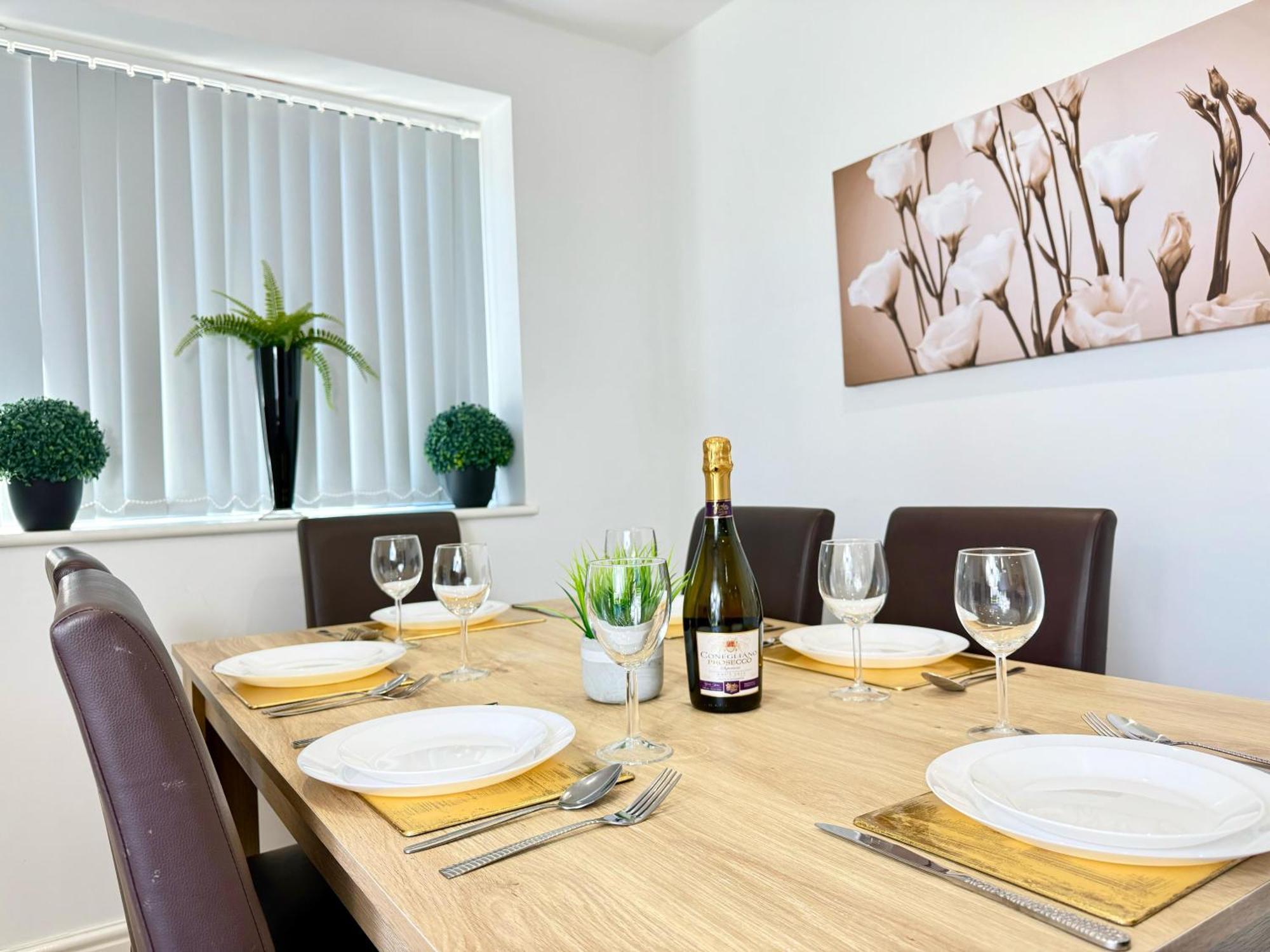 Evergreen Lodge - Two Bed Lux Flat - Parking, Garden, Patio, Wifi, Netflix - Close To Blenheim Palace & Oxford - F3 คิดลิงตัน ภายนอก รูปภาพ